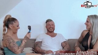 Tyske sportsmilfs i anal trekløver FFM med tatovering