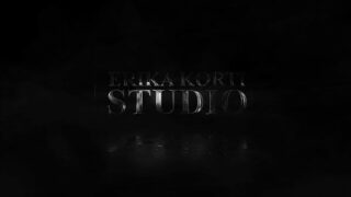 Lækker MILF Mibby kneppede en hingst og lod en stor pik kneppe hende i røven EKS661P04