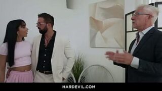 Heftigt møde i lejligheden med Black Angel og hendes kæreste